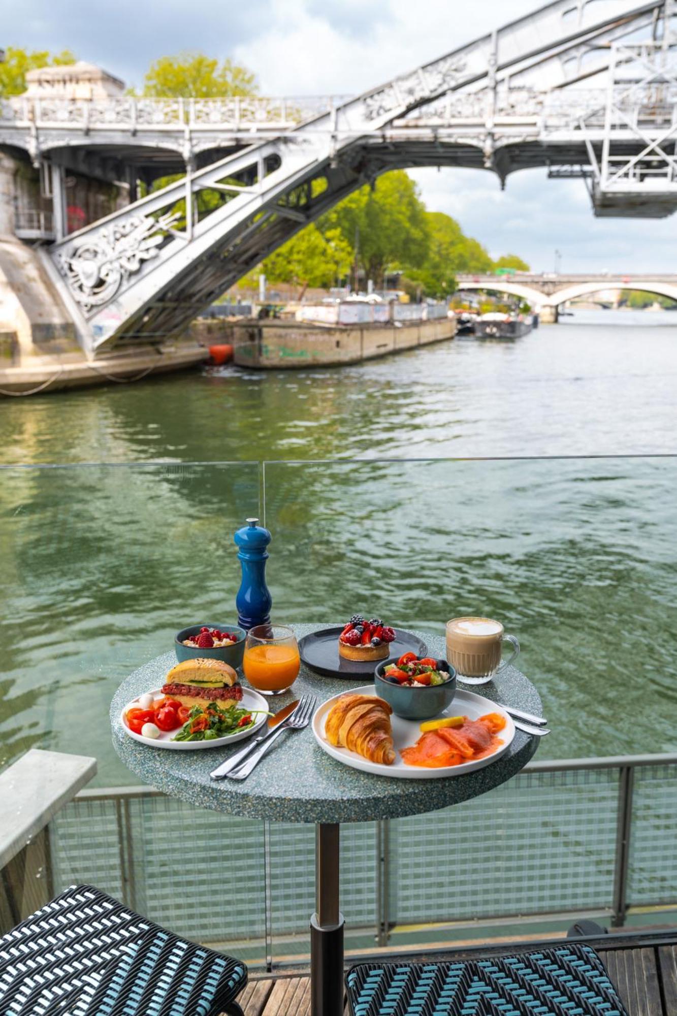 Hotel Off Paris Seine Екстер'єр фото